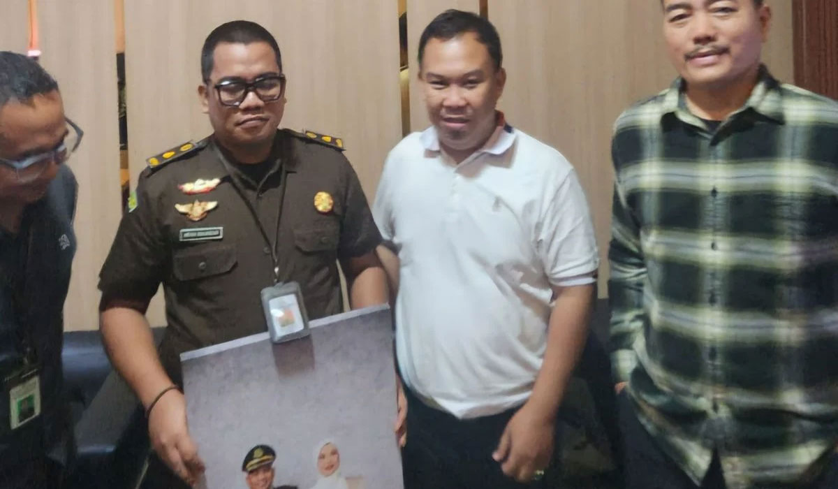 Kasus penipuan dengan modus jaksa gadungan kembali mencuat di Bogor Seorang pria mengaku sebagai jaksa dan berhasil menipu beberapa wanita.